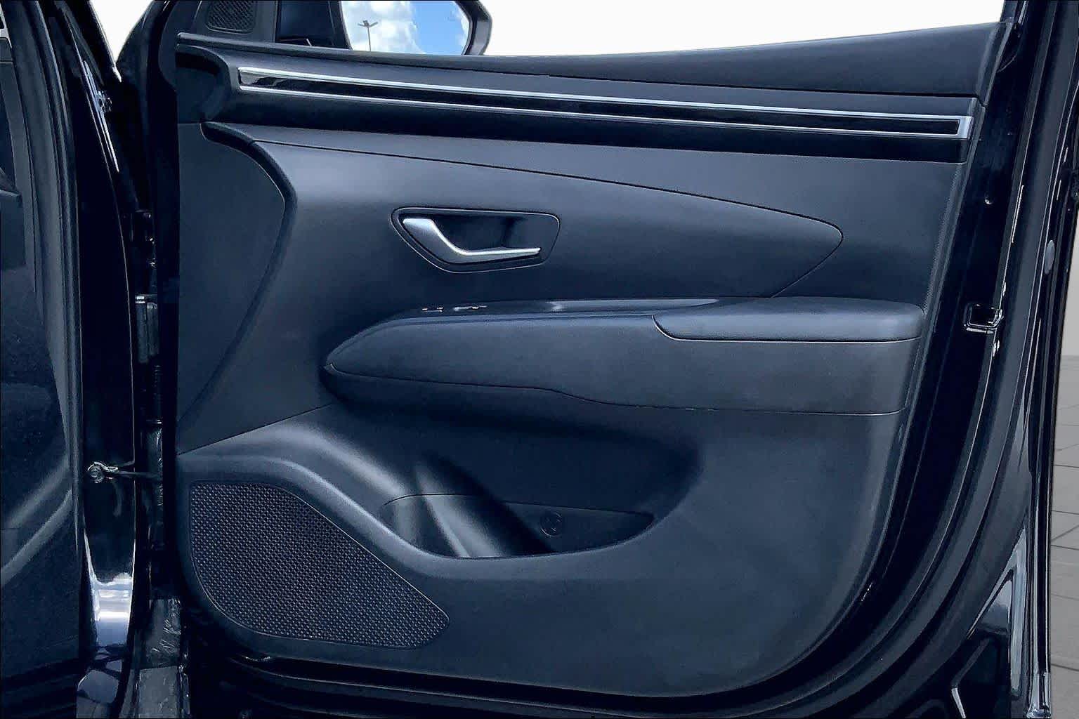 2024 Hyundai Tucson SE Black Pearl at Tomball Ford