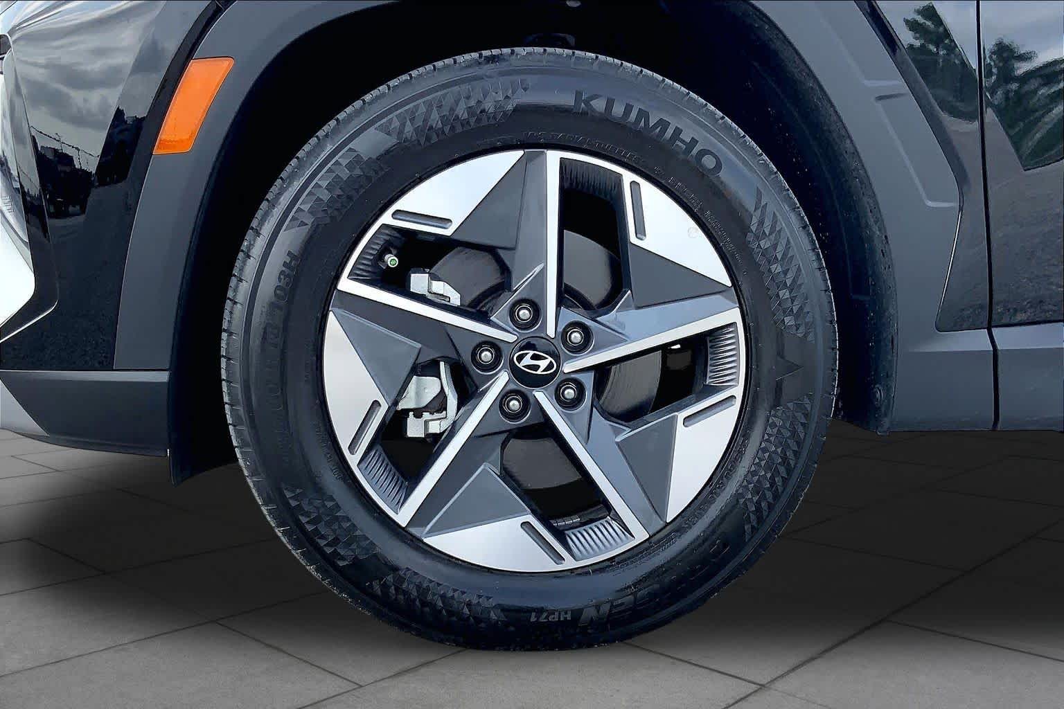 2025 Hyundai Tucson SEL Phantom Black at Texan GMC Buick