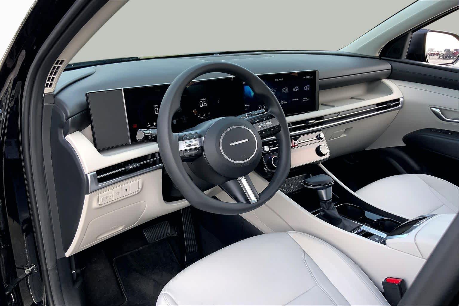 2025 Hyundai Tucson SEL Phantom Black at Texan GMC Buick