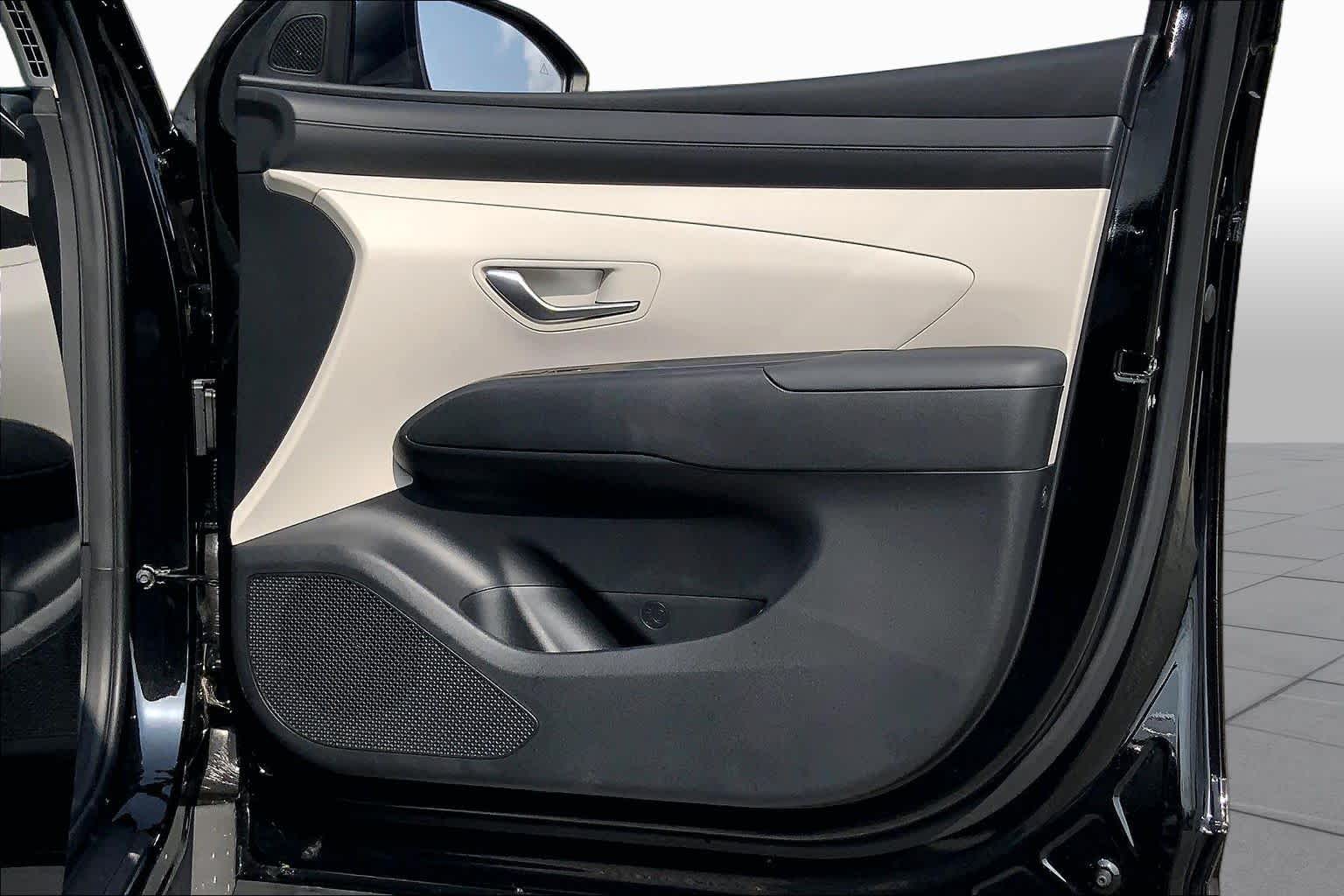 2025 Hyundai Tucson SEL Phantom Black at Texan GMC Buick