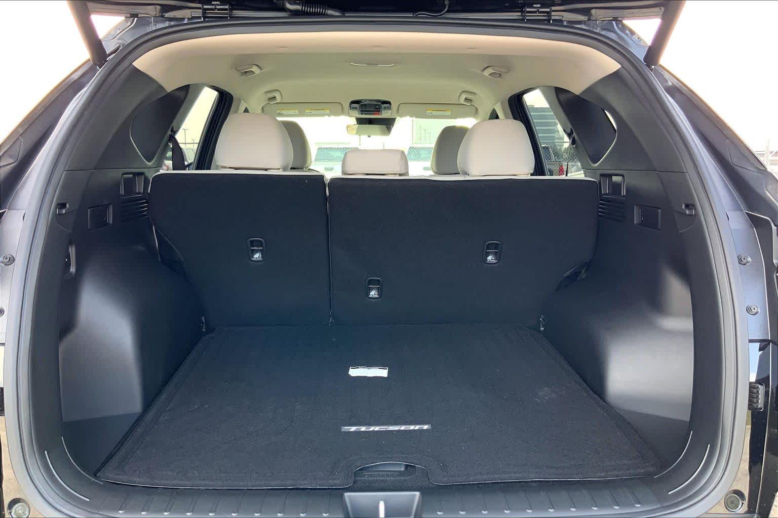 2025 Hyundai Tucson SEL Phantom Black at Texan GMC Buick