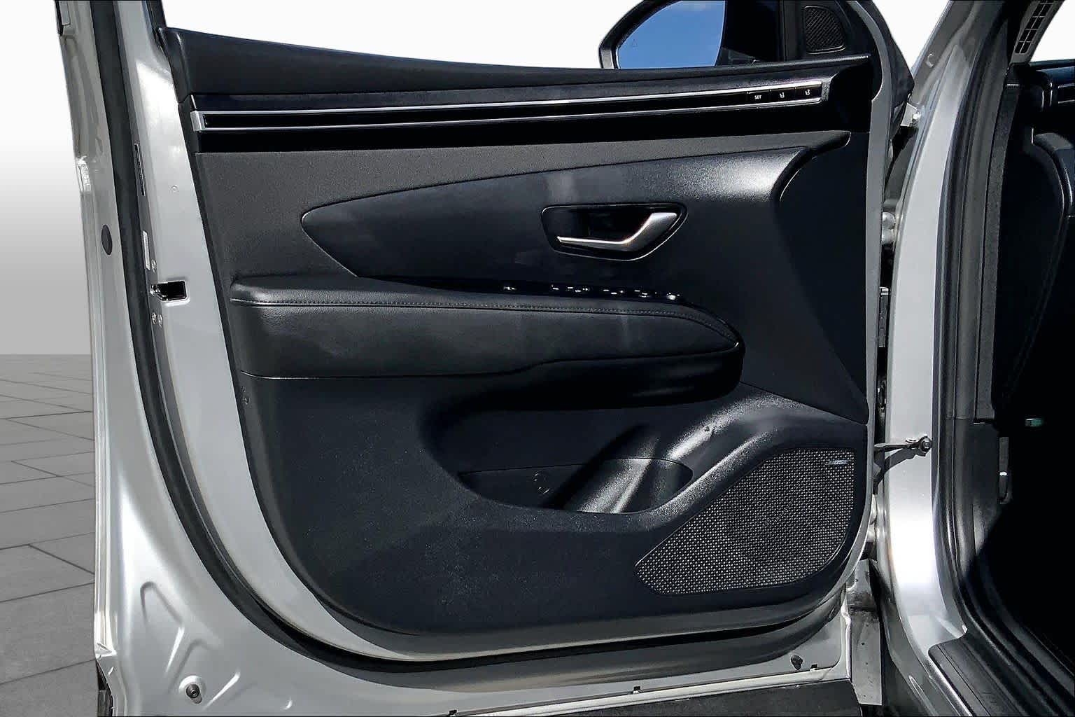 2022 Hyundai Tucson Limited Shimmering Silver at Group 1 Toyota Southwest