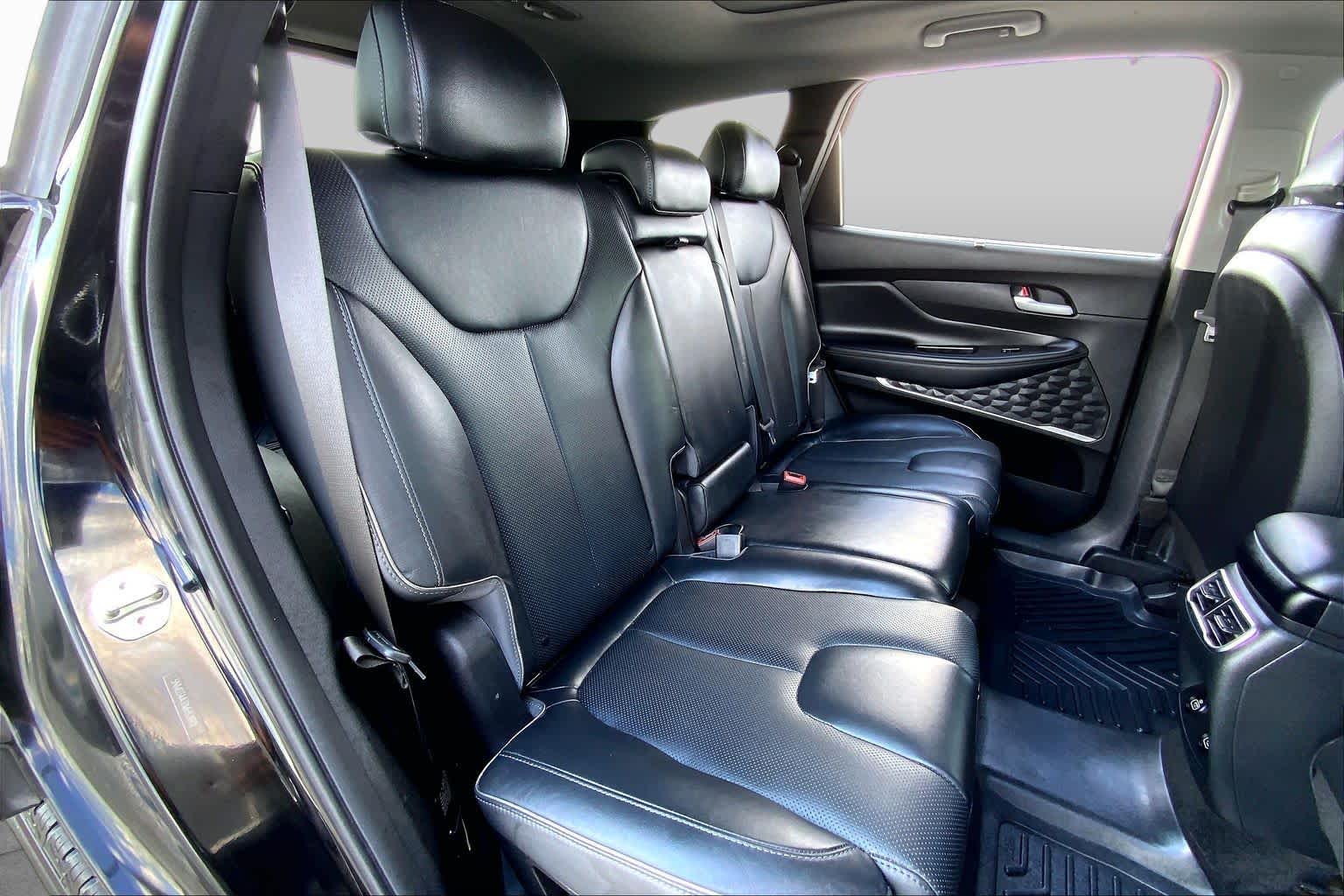 2021 Hyundai Santa Fe photo 19 of 36