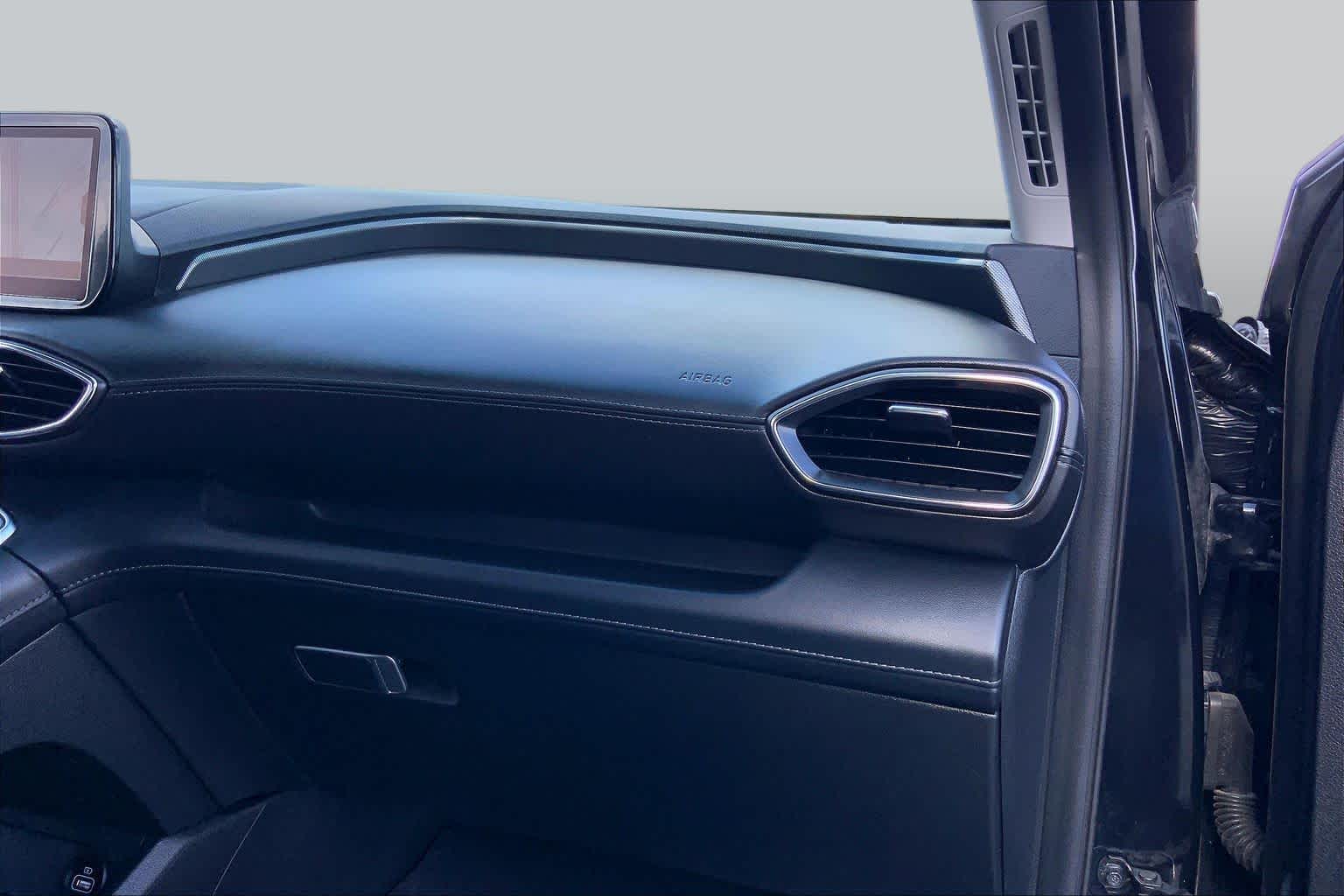 2021 Hyundai Santa Fe photo 18 of 36