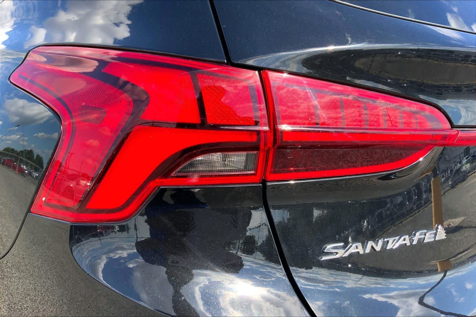 2021 Hyundai Santa Fe photo 28 of 36