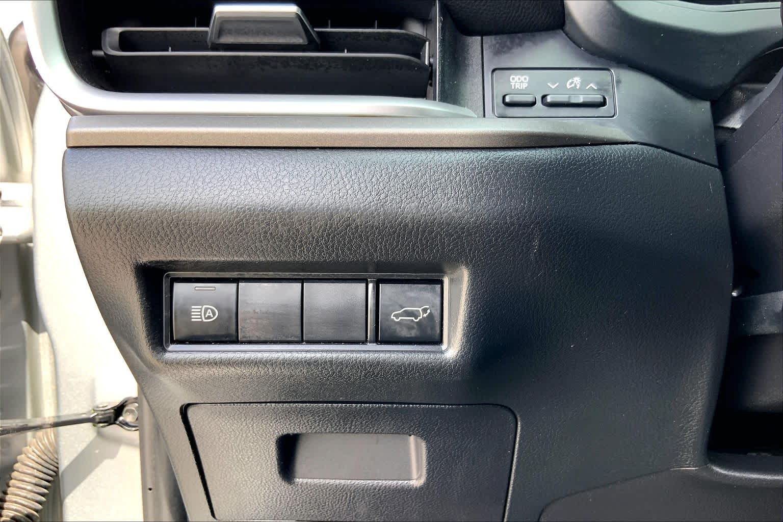 2025 Toyota Grand Highlander XLE Celestial Silver Metallic at Group 1 Toyota Southwest