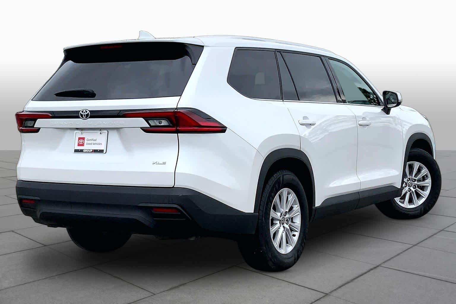 2025 Toyota Grand Highlander XLE Wind Chill Pearl at Group 1 Toyota Southwest