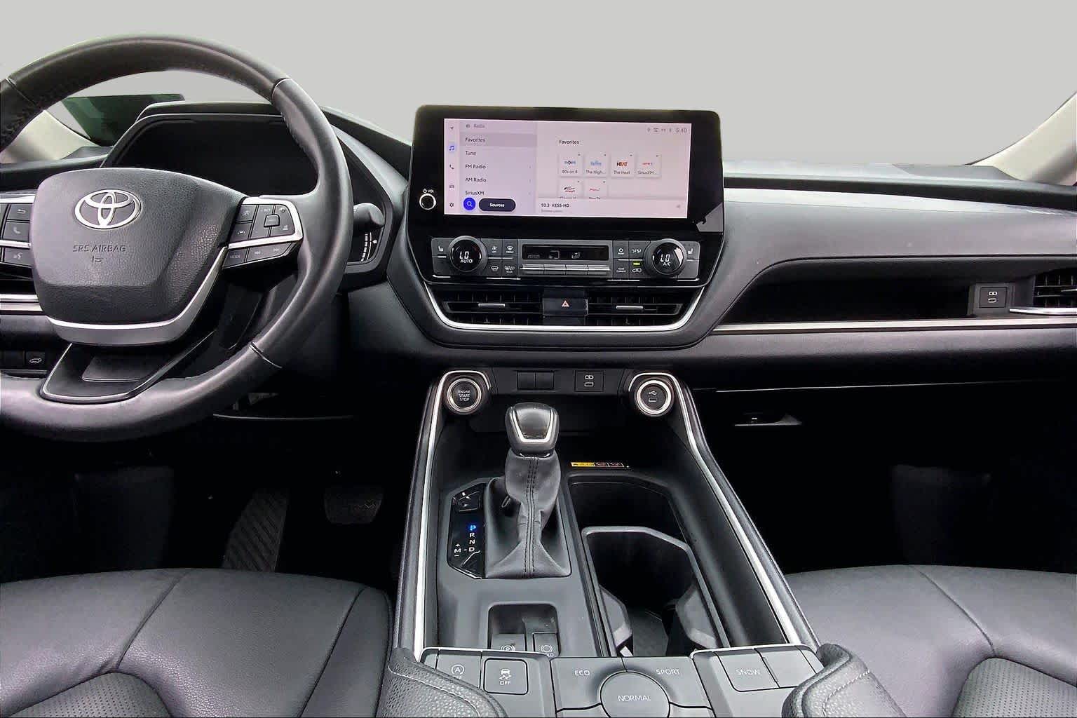 2025 Toyota Grand Highlander XLE Wind Chill Pearl at Group 1 Toyota Southwest