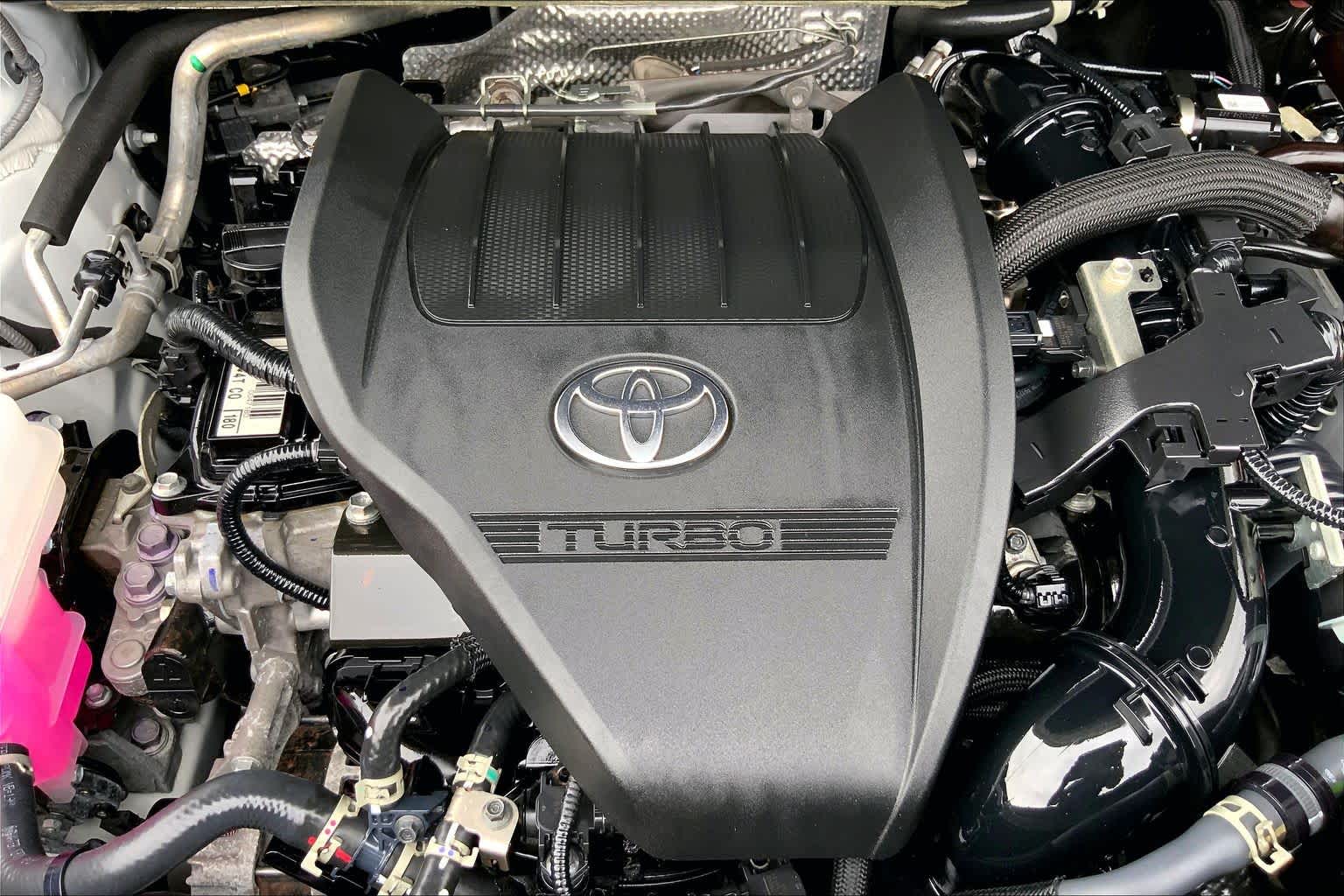 2025 Toyota Grand Highlander XLE Wind Chill Pearl at Group 1 Toyota Southwest