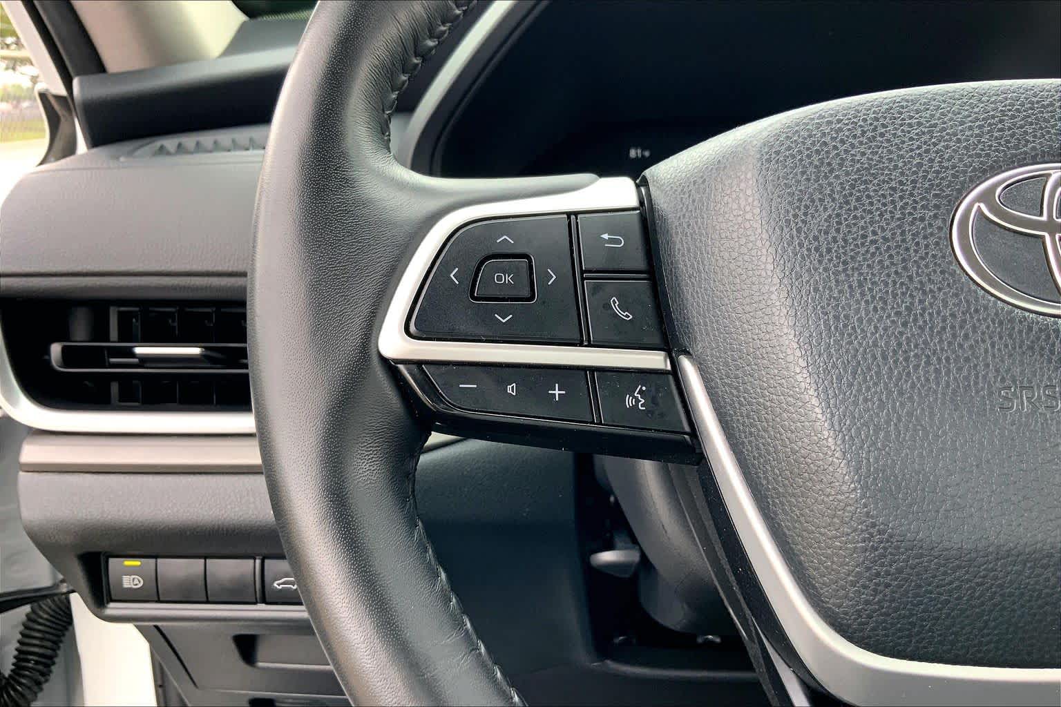 2025 Toyota Grand Highlander XLE Wind Chill Pearl at Group 1 Toyota Southwest