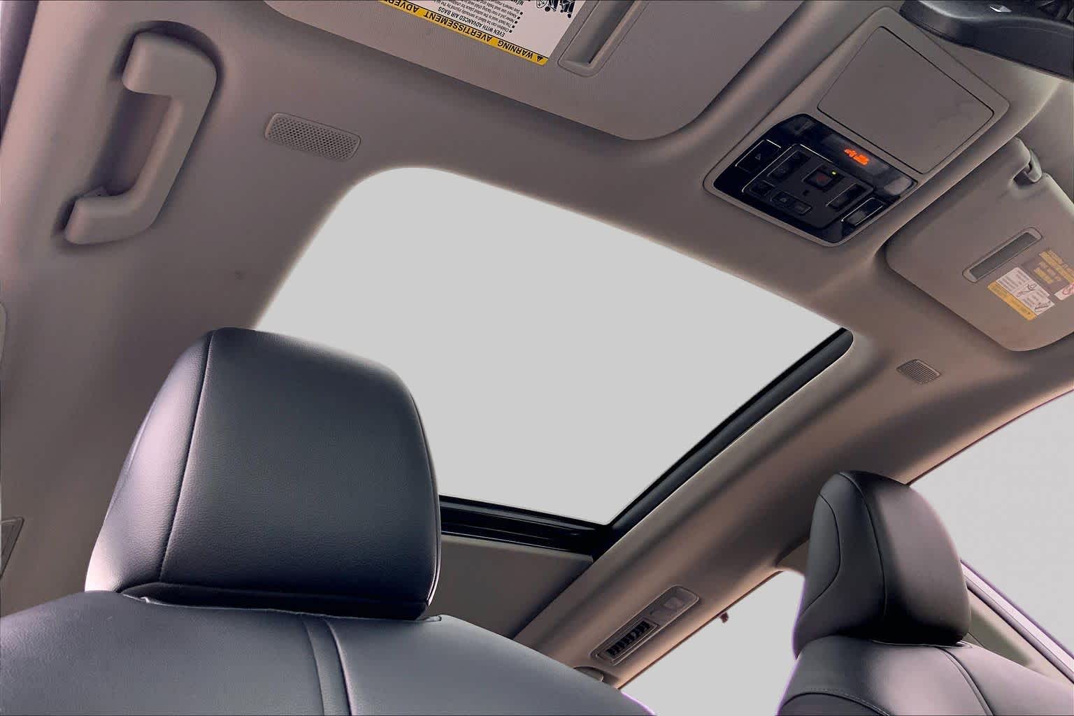 2025 Toyota Grand Highlander XLE Wind Chill Pearl at Group 1 Toyota Southwest