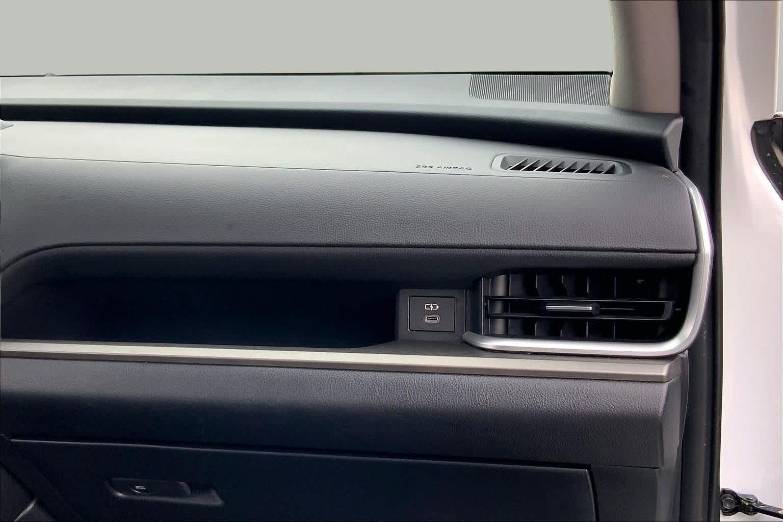 2025 Toyota Grand Highlander XLE Wind Chill Pearl at Group 1 Toyota Southwest