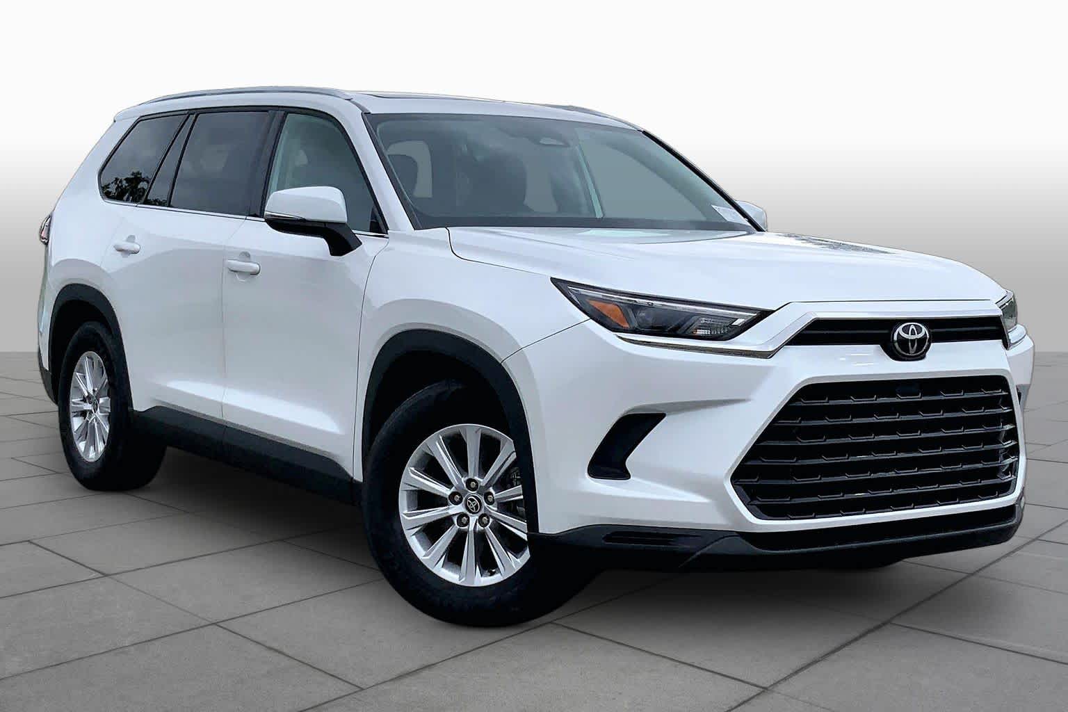 2025 Toyota Grand Highlander XLE Wind Chill Pearl at Group 1 Toyota Southwest