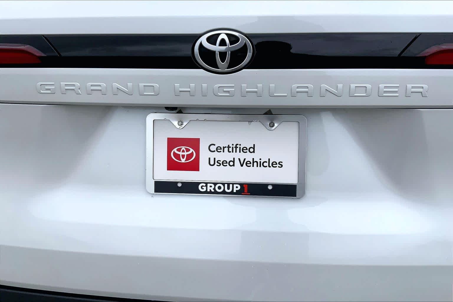 2025 Toyota Grand Highlander XLE Wind Chill Pearl at Group 1 Toyota Southwest