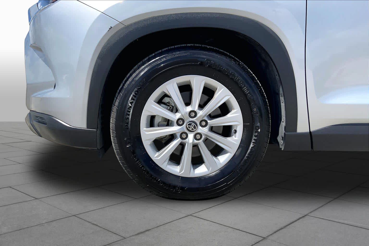 2025 Toyota Grand Highlander XLE Celestial Silver Metallic at Group 1 Toyota Southwest