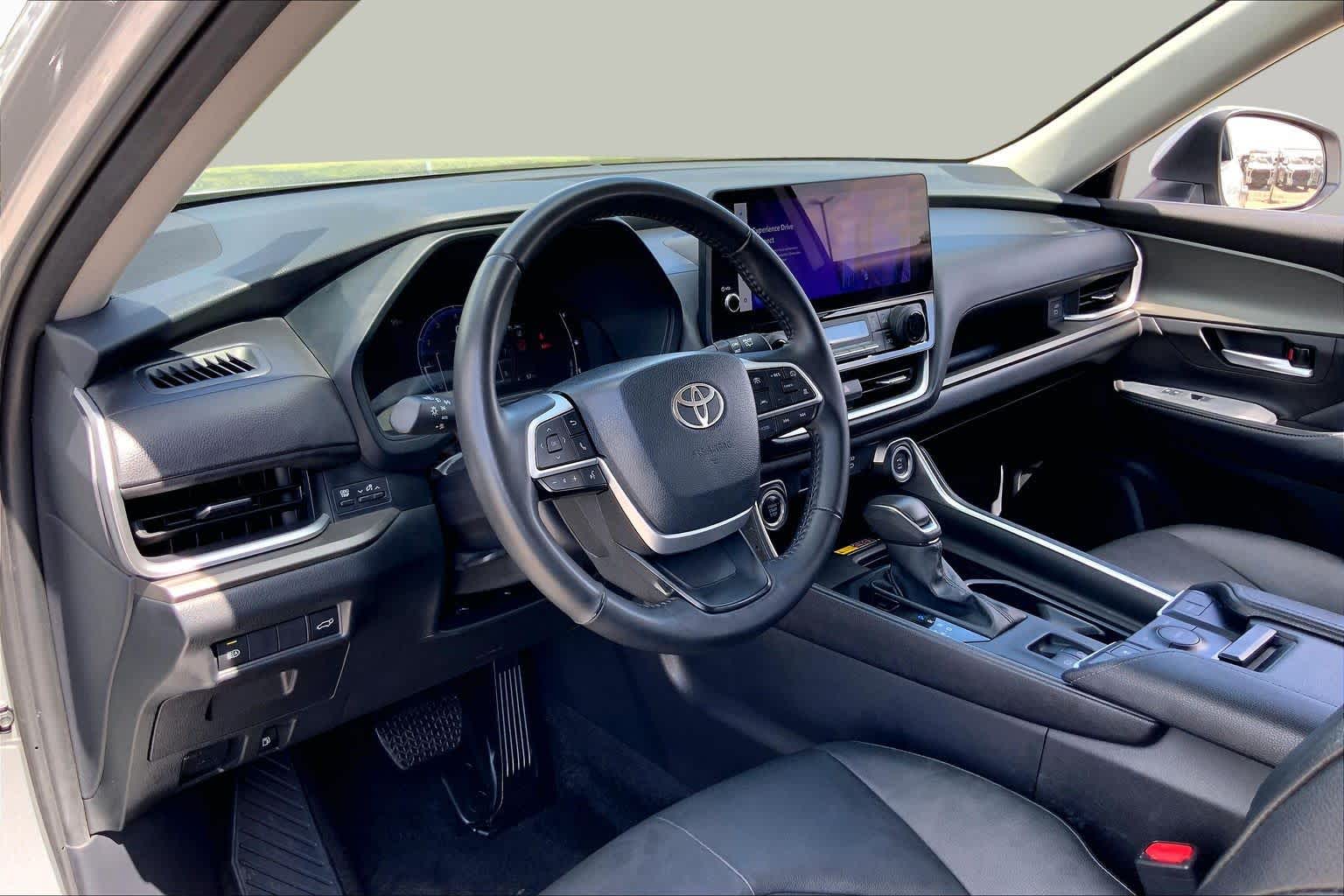 2025 Toyota Grand Highlander XLE Celestial Silver Metallic at Group 1 Toyota Southwest