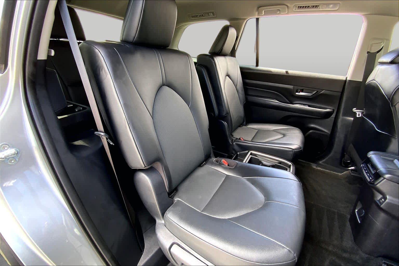 2025 Toyota Grand Highlander XLE Celestial Silver Metallic at Group 1 Toyota Southwest