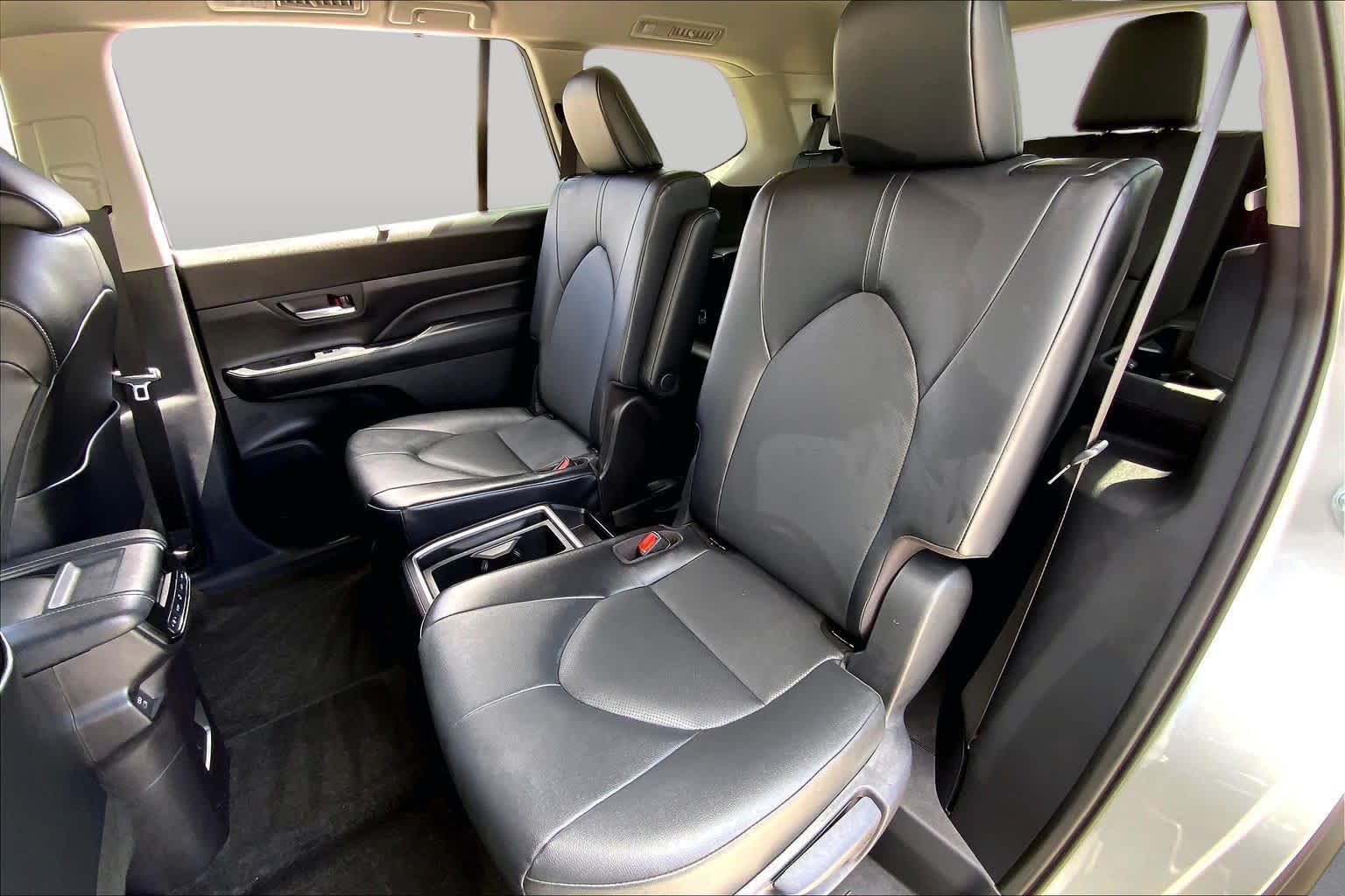 2025 Toyota Grand Highlander XLE Celestial Silver Metallic at Group 1 Toyota Southwest