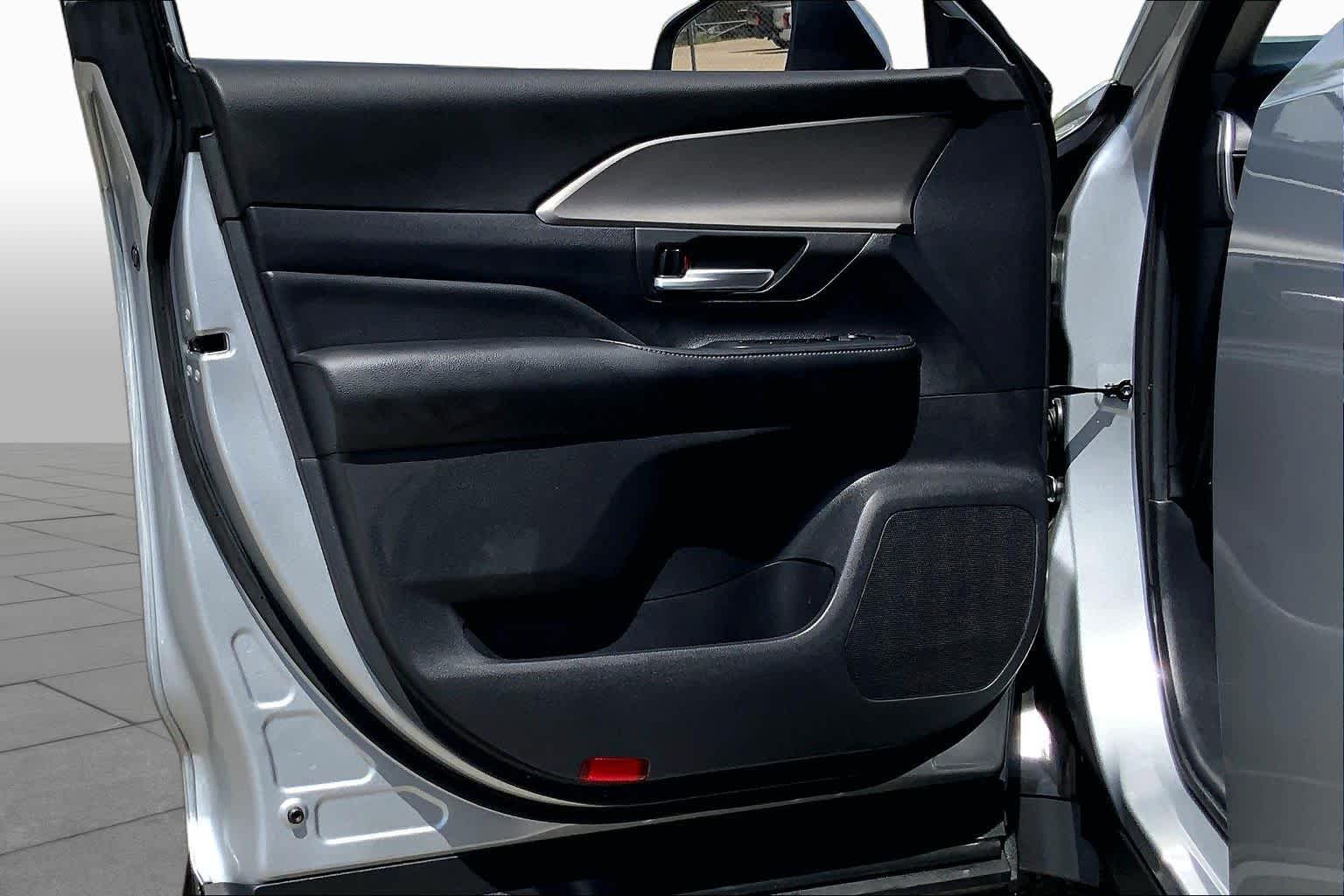 2025 Toyota Grand Highlander XLE Celestial Silver Metallic at Group 1 Toyota Southwest