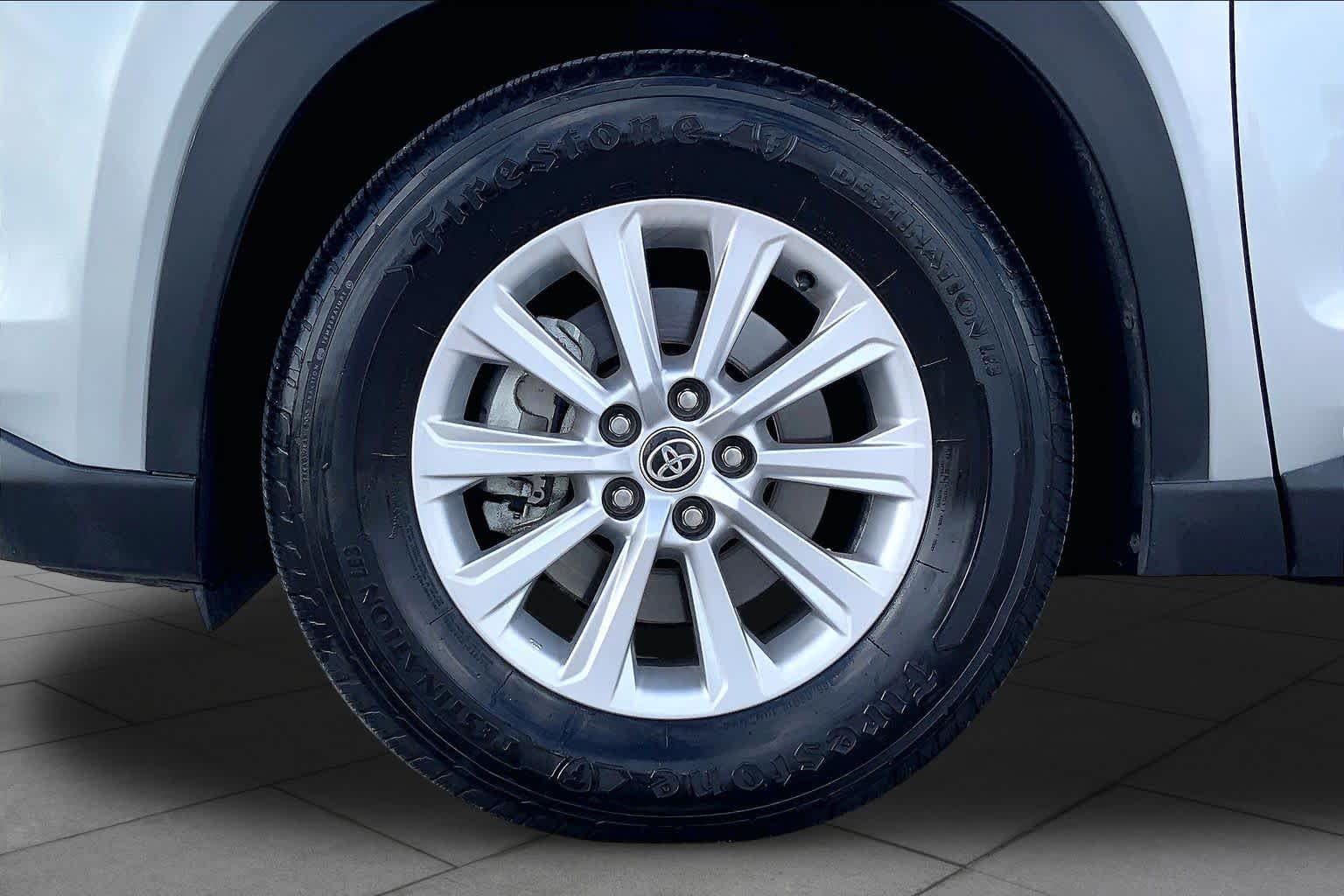 2025 Toyota Grand Highlander XLE Celestial Silver Metallic at Lone Star Chevrolet