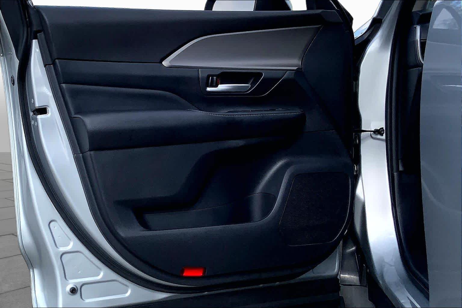 2025 Toyota Grand Highlander XLE Celestial Silver Metallic at Lone Star Chevrolet