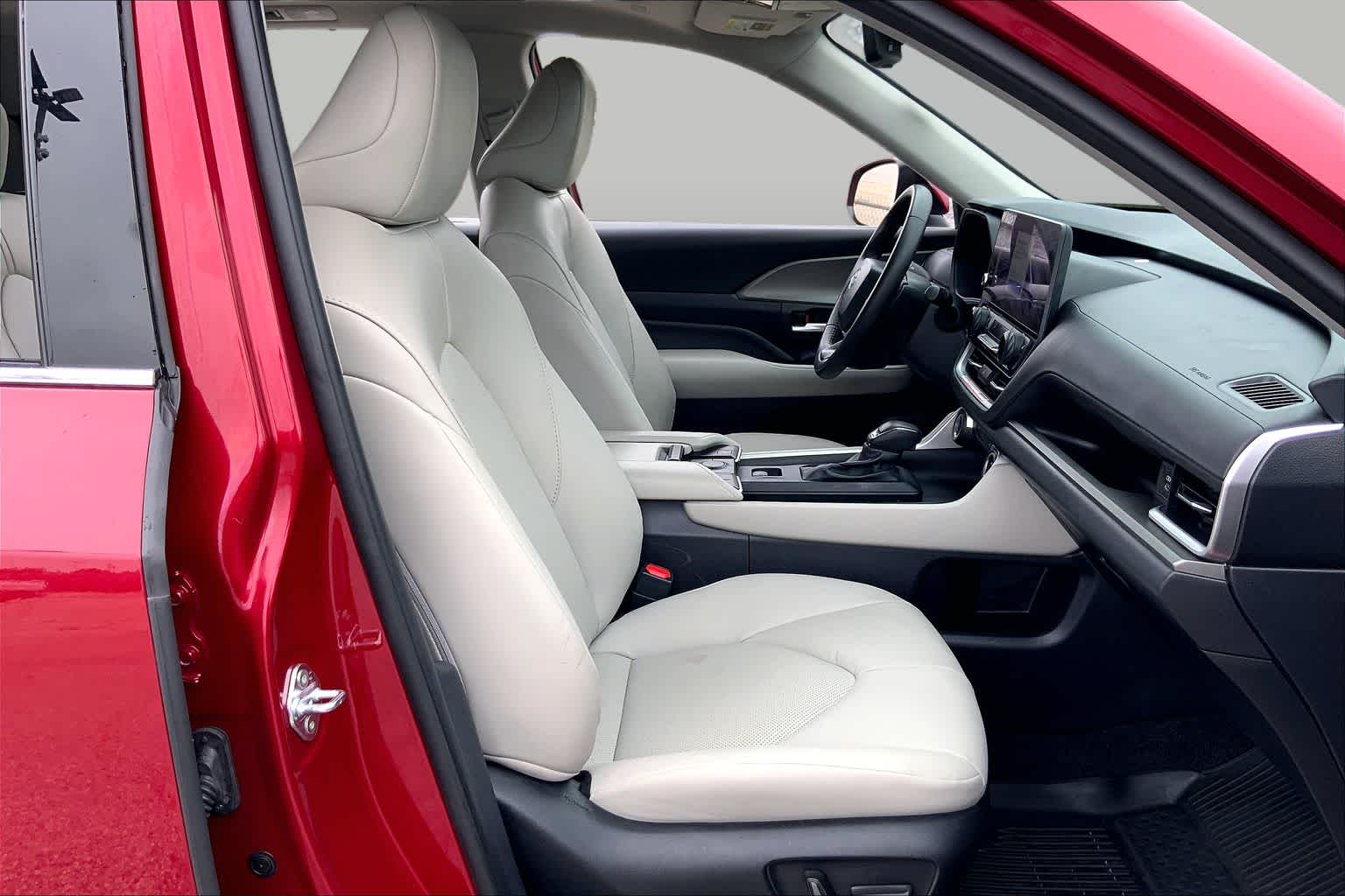 2024 Toyota Grand Highlander XLE Ruby Flare Pearl at Mac Haik Ford