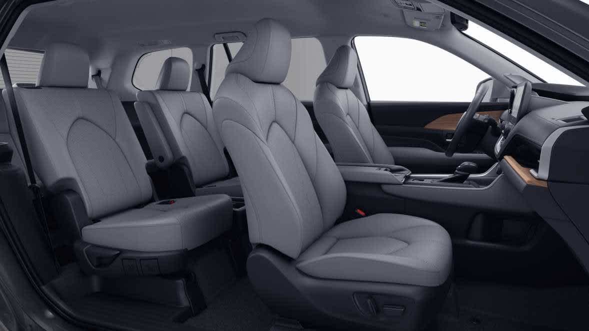 2026 Toyota Grand Highlander photo 28 of 38