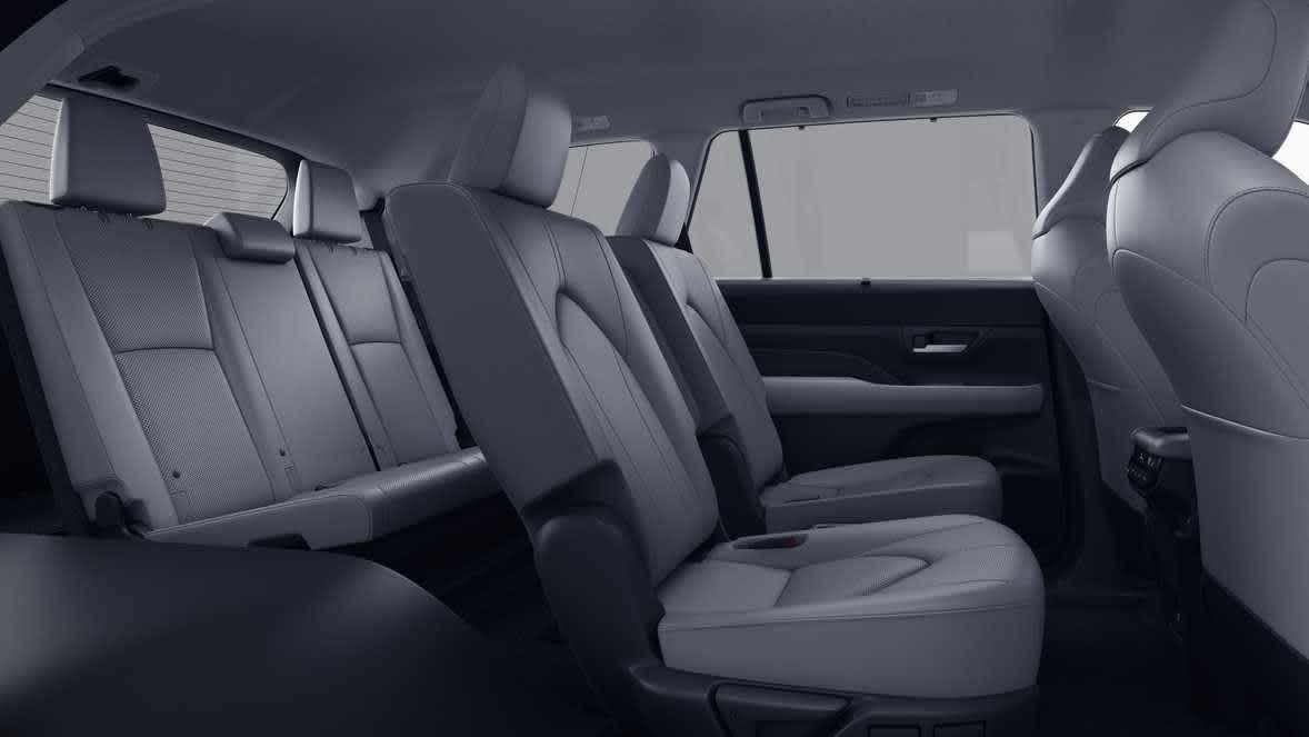 2026 Toyota Grand Highlander photo 29 of 38