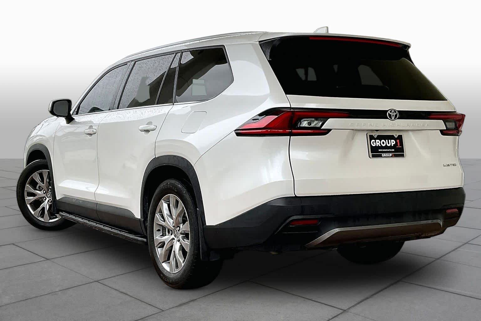 2025 Toyota Grand Highlander Limited Wind Chill Pearl at Group 1 Toyota Southwest