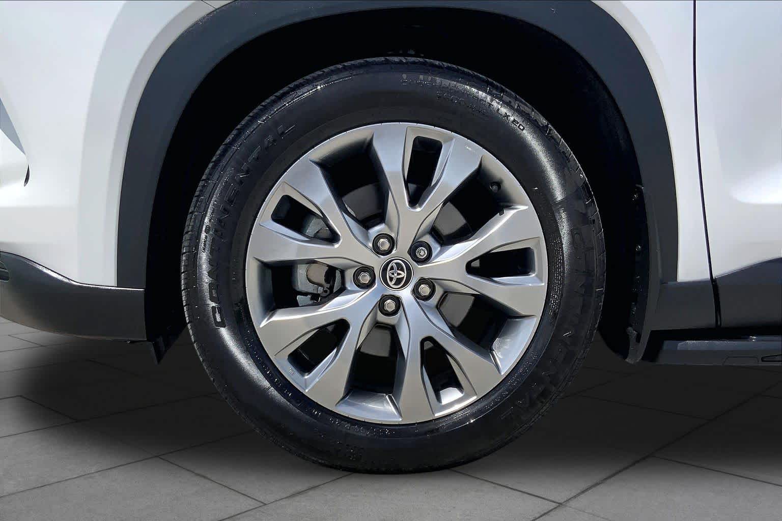 2025 Toyota Grand Highlander Limited Wind Chill Pearl at Group 1 Toyota Southwest
