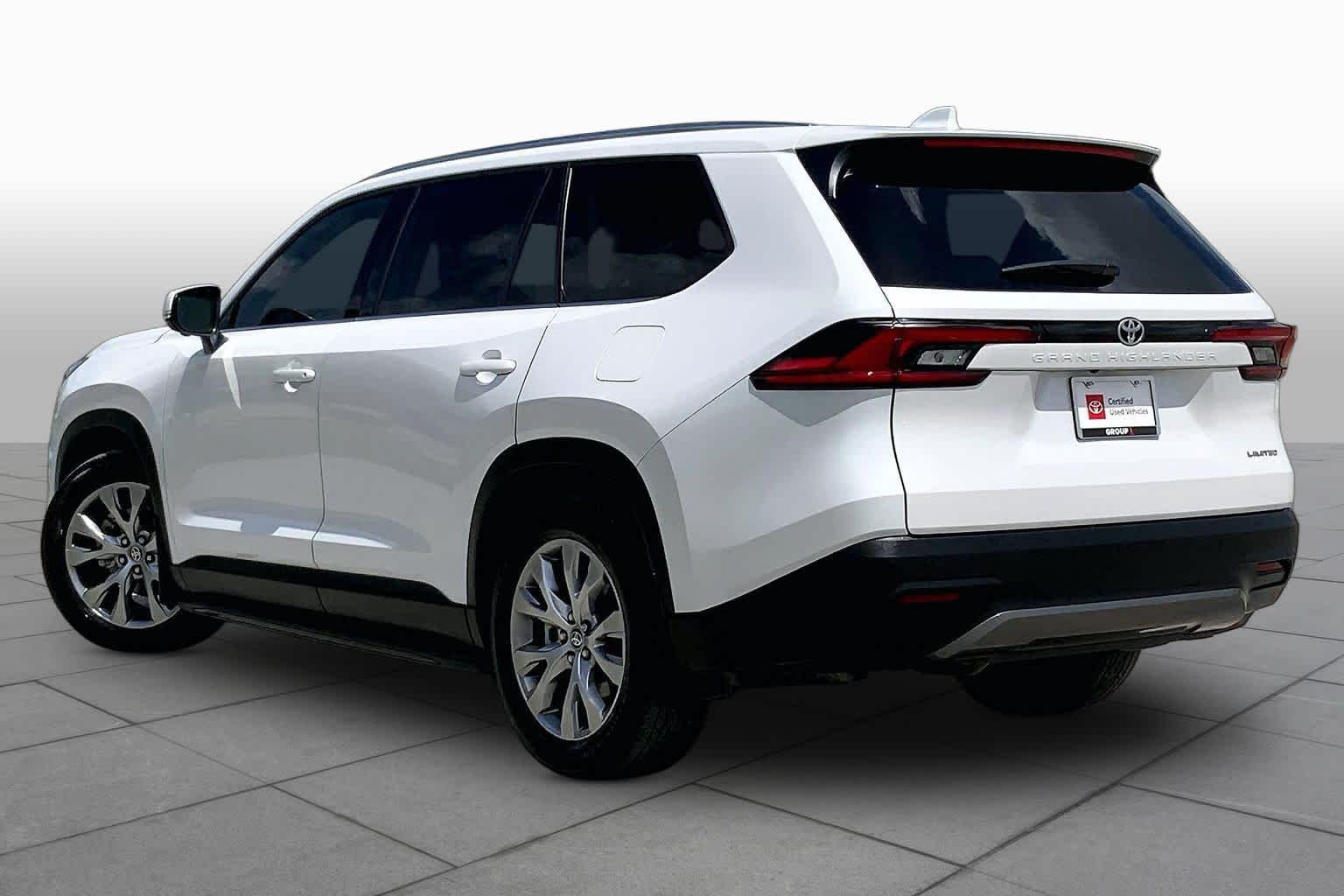 2025 Toyota Grand Highlander Limited Wind Chill Pearl at Group 1 Toyota Southwest