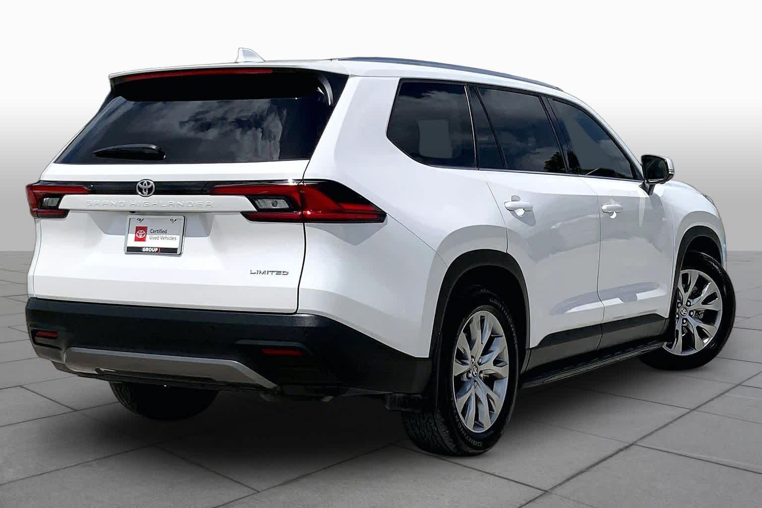 2025 Toyota Grand Highlander Limited Wind Chill Pearl at Group 1 Toyota Southwest