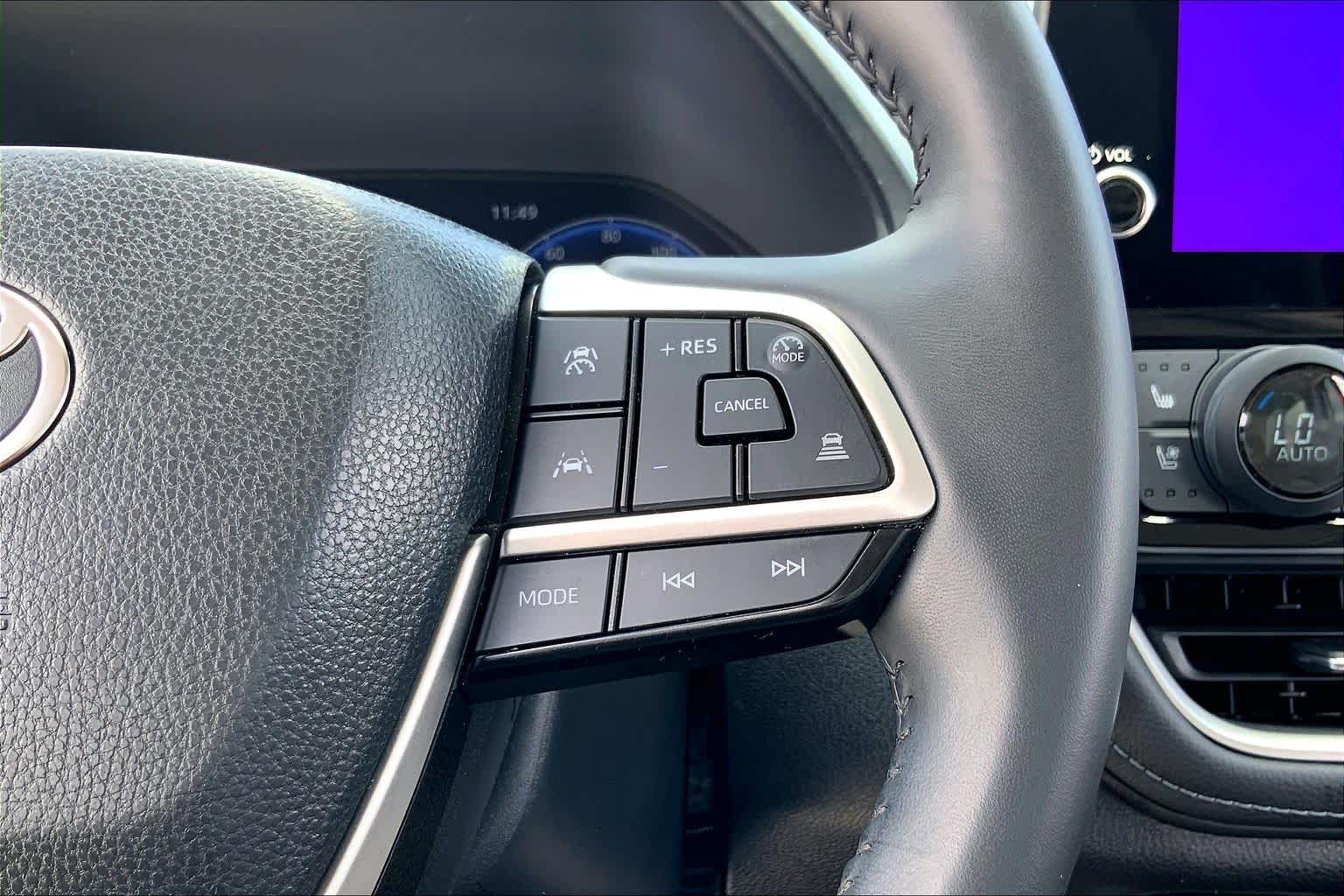 2025 Toyota Grand Highlander Limited Wind Chill Pearl at Group 1 Toyota Southwest