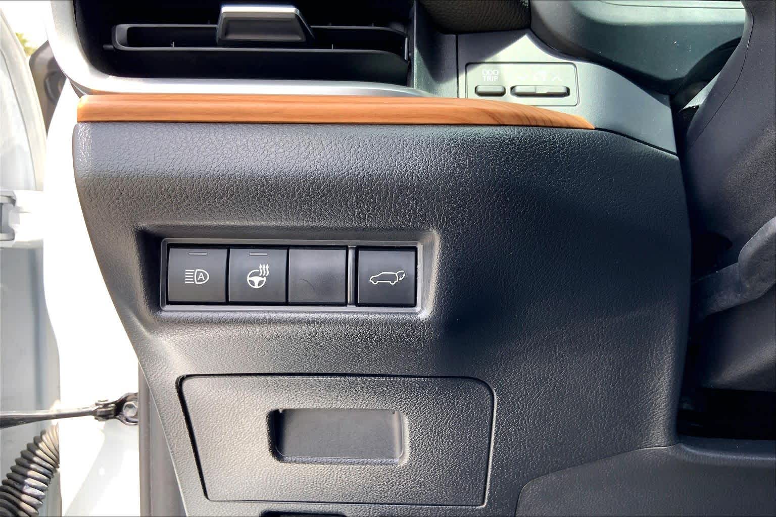 2025 Toyota Grand Highlander Limited Wind Chill Pearl at Group 1 Toyota Southwest
