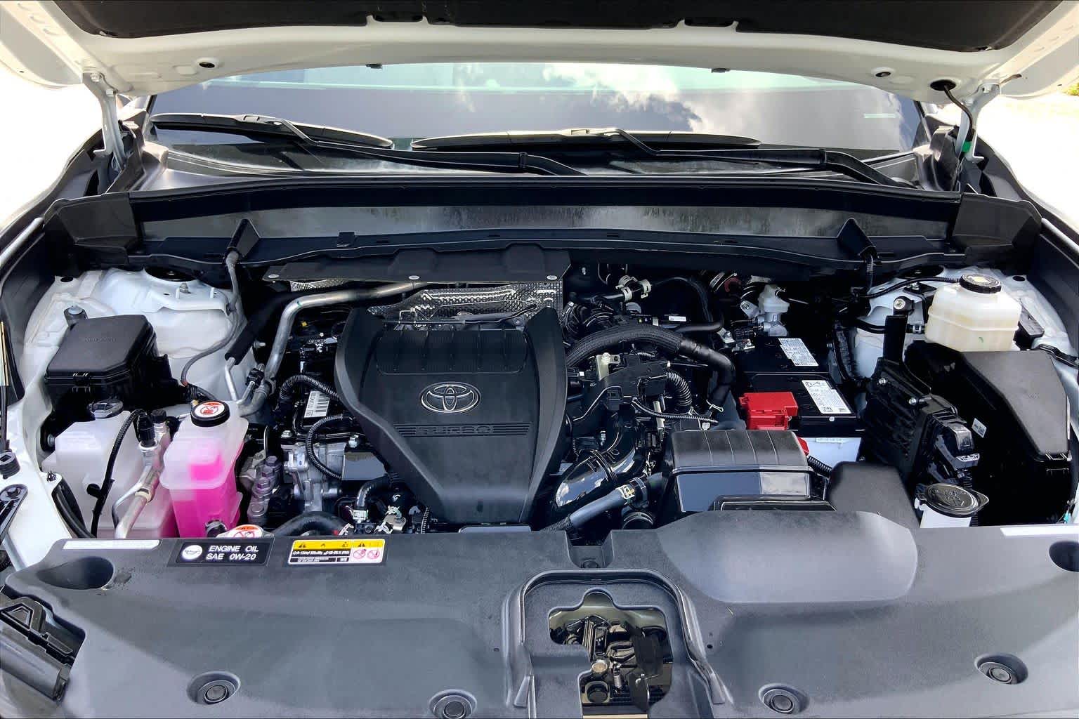 2025 Toyota Grand Highlander Limited Wind Chill Pearl at Group 1 Toyota Southwest