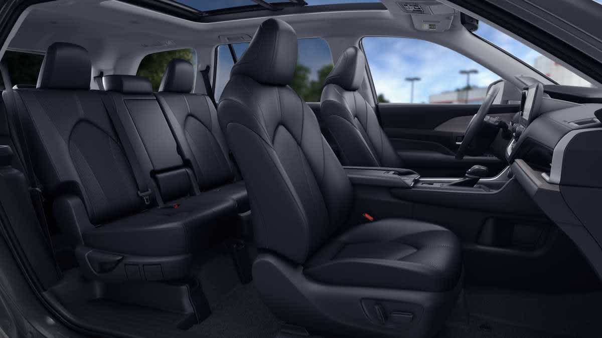 2026 Toyota Grand Highlander photo 18 of 28
