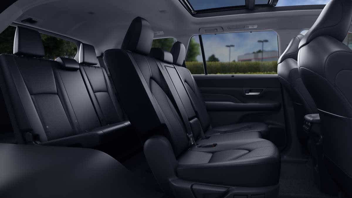 2026 Toyota Grand Highlander photo 21 of 40