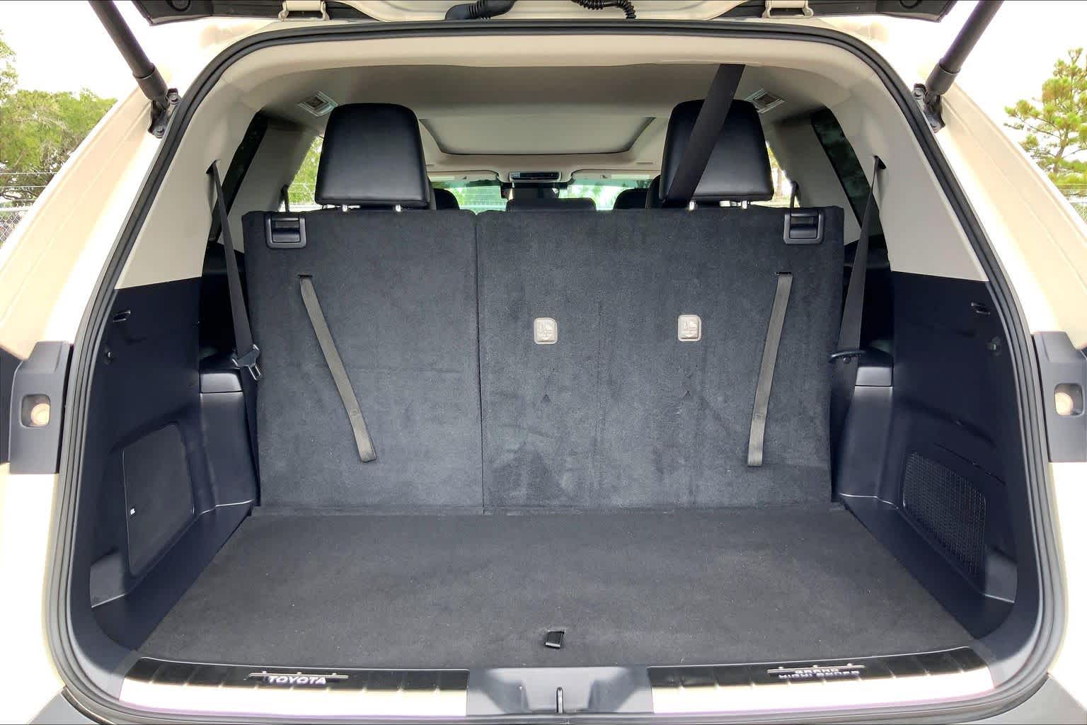 2024 Toyota Grand Highlander Limited Coastal Cream at Group 1 Toyota Southwest