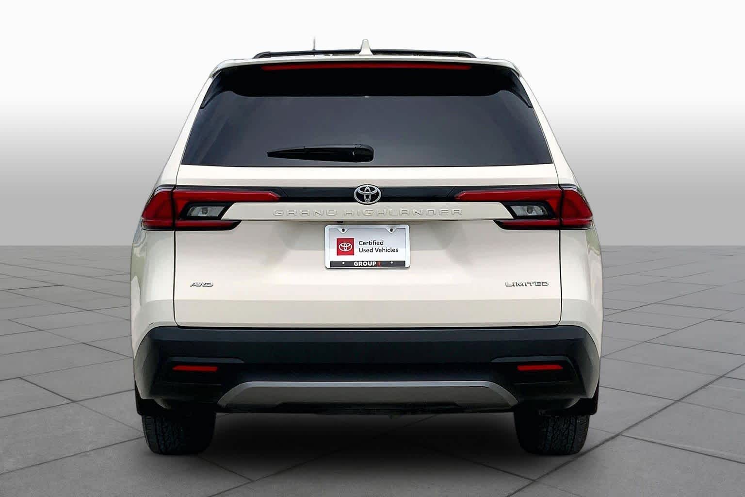 2024 Toyota Grand Highlander Limited Coastal Cream at Group 1 Toyota Southwest