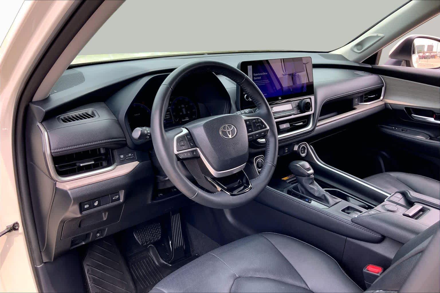 2024 Toyota Grand Highlander Limited Coastal Cream at Group 1 Toyota Southwest