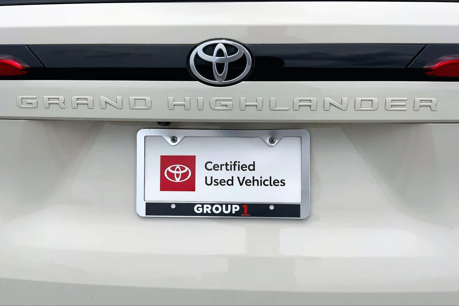 2024 Toyota Grand Highlander Limited Coastal Cream at Group 1 Toyota Southwest