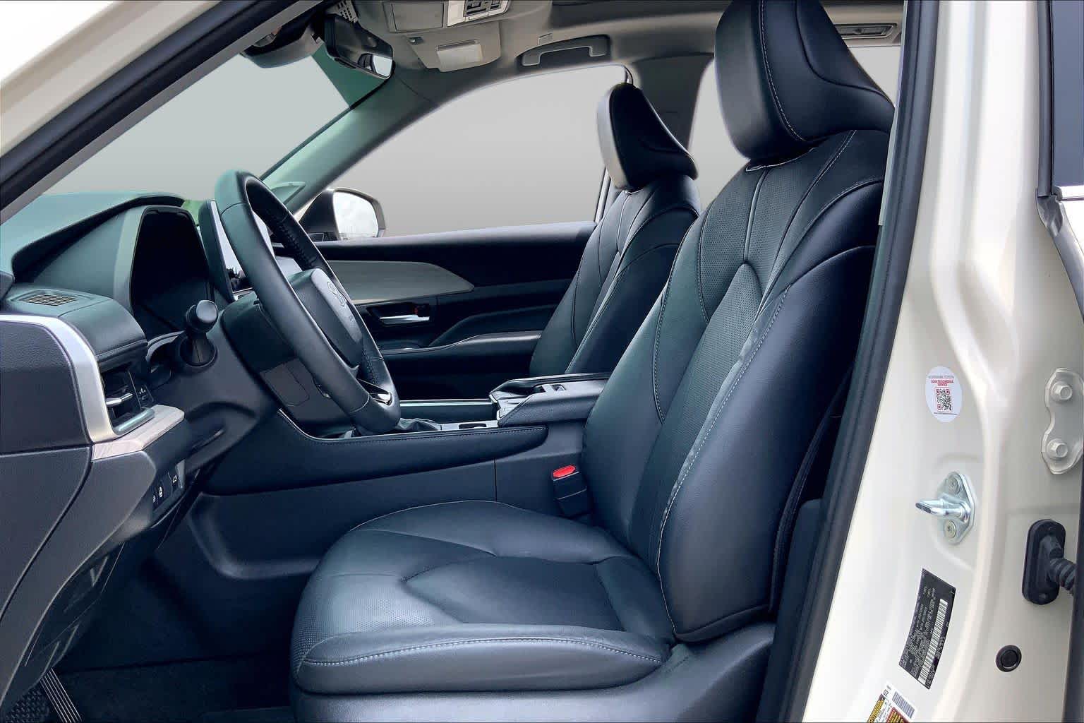 2024 Toyota Grand Highlander Limited Coastal Cream at Group 1 Toyota Southwest