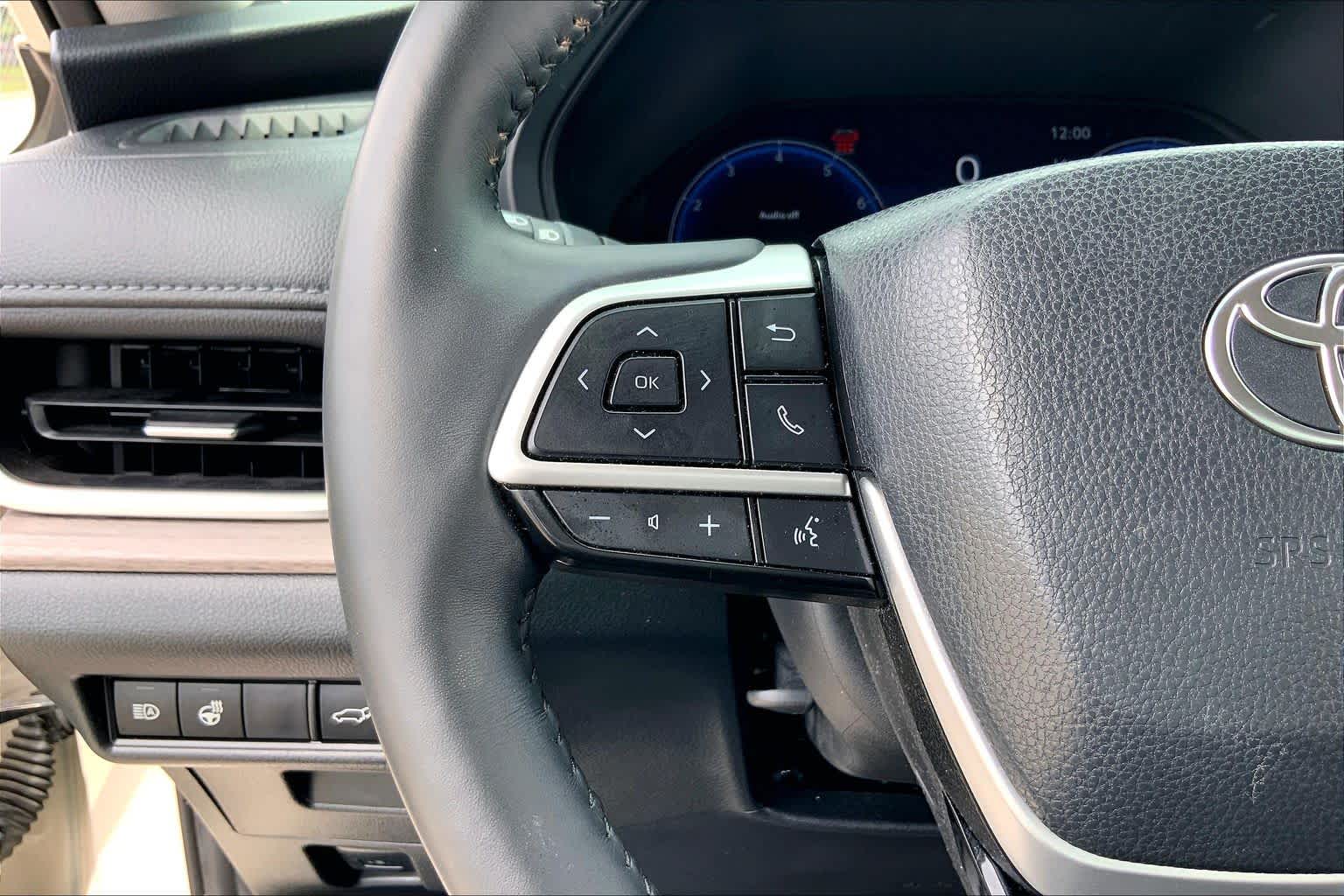2024 Toyota Grand Highlander Limited Coastal Cream at Group 1 Toyota Southwest