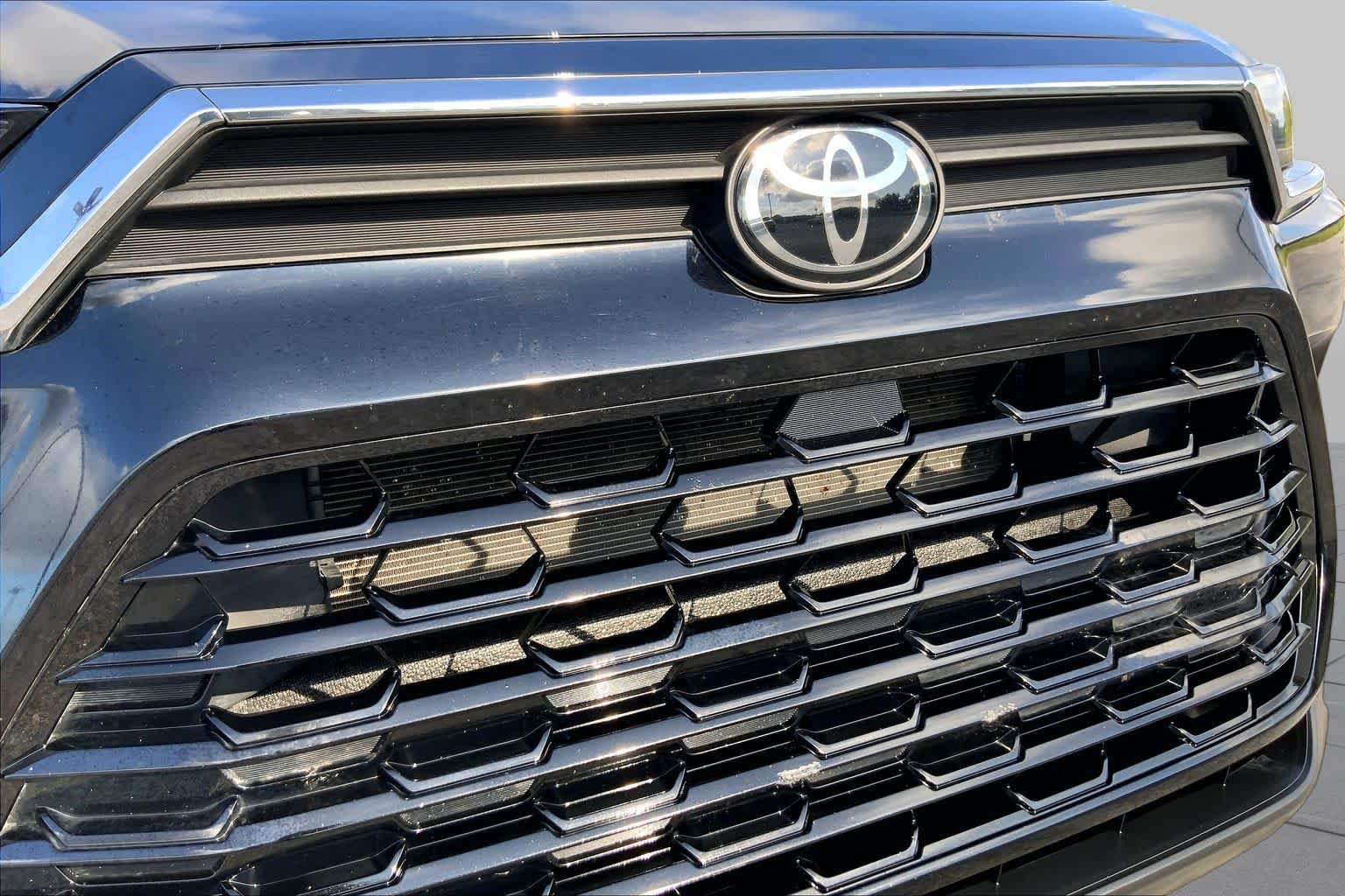 2025 Toyota Grand Highlander XLE Midnight Black Metallic at Group 1 Toyota Southwest