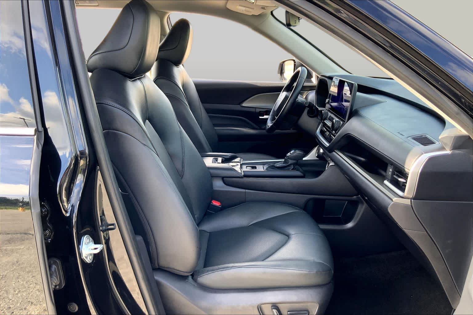 2025 Toyota Grand Highlander XLE Midnight Black Metallic at Group 1 Toyota Southwest