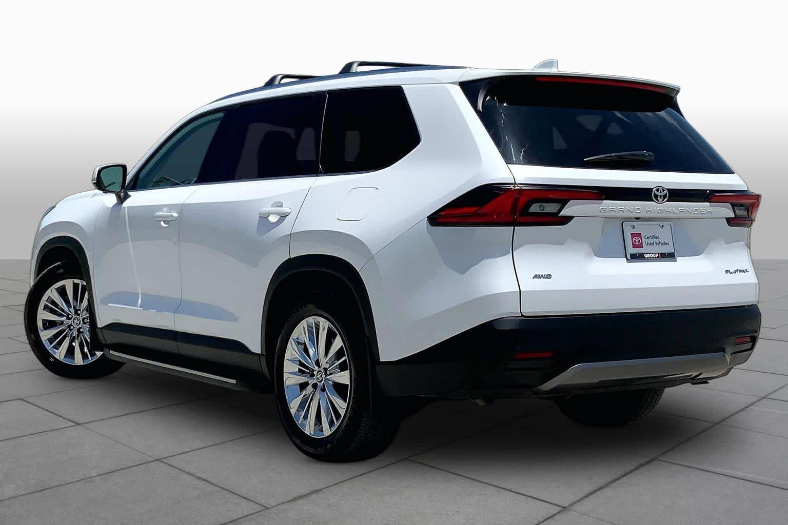 2026 Toyota Grand Highlander Platinum Wind Chill Pearl at Group 1 Toyota Southwest
