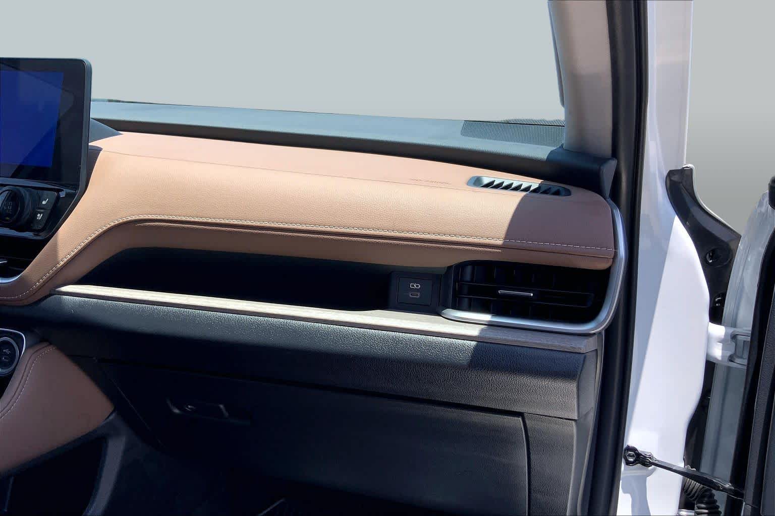 2026 Toyota Grand Highlander Platinum Wind Chill Pearl at Group 1 Toyota Southwest