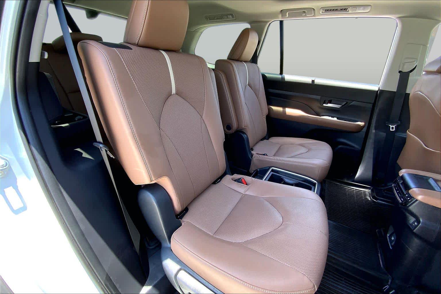 2026 Toyota Grand Highlander Platinum Wind Chill Pearl at Group 1 Toyota Southwest