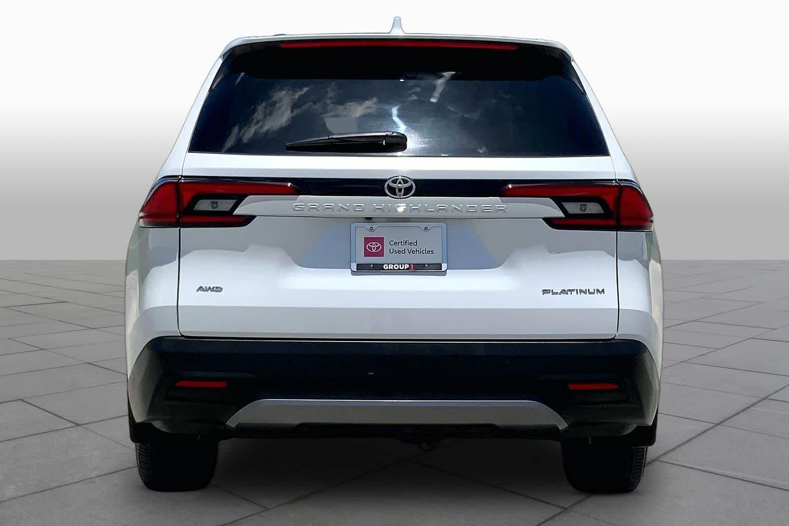 2026 Toyota Grand Highlander Platinum Wind Chill Pearl at Group 1 Toyota Southwest