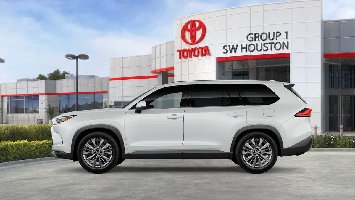 2026 Toyota Grand Highlander photo 19 of 33